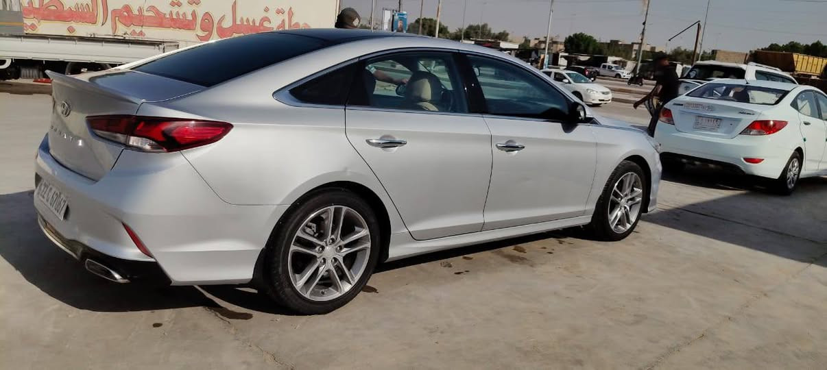 سلام عليكم سونتا خليجي موديل 18 كفاله لا صبغ ولا تبديل بيه ملاحضات بصيطه كلش فول موصفات عدا البصمه بيع او مراوس حسب القناعه مكان سياره دوانيه قضاء شاميه باقي تفاصيل اتصل وبيك خير ودلل ***********
