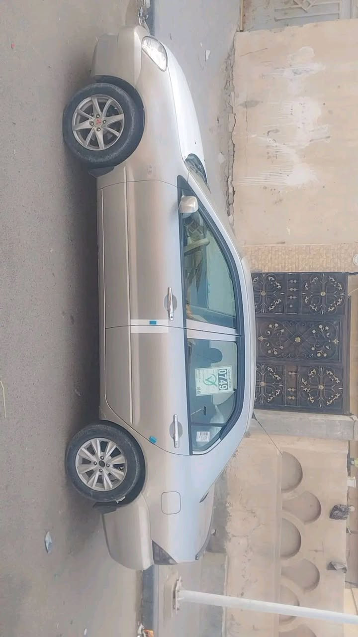 السلام عليكم الانسر ستلام شركه العامه موديل 2010 مكينه كير حداده خير من الله تبريد ثلج محرك 1600 تايرات جديده تخم دوشمه جديده ب اسمي عنوان البصره ***********
