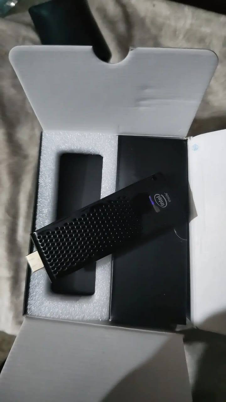Mini PC T6 – جديدة غير مستخدمة
⚙️ RAM: 8GB 
💾 SSD: 128GB
💰 السعر: 65  ألف
📞 للتواصل: خاص أو واتساب ***********
🚚 يوجد توصيل
