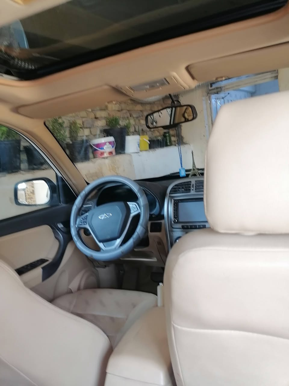 شيري تيكو موديل ١٥ ميكانيكي رقم واسط
كير ميكانيكي محرك ٢٠٠٠ تبريد ثلج ماشيه ٢٠٠      

مواصفاتها فتحه سقف اشاير بالمري  تحويل مباشر ثاني يوم مكانها ميسان  قلع صالح   رقم الهاتف *********** السعر ٧٨$
