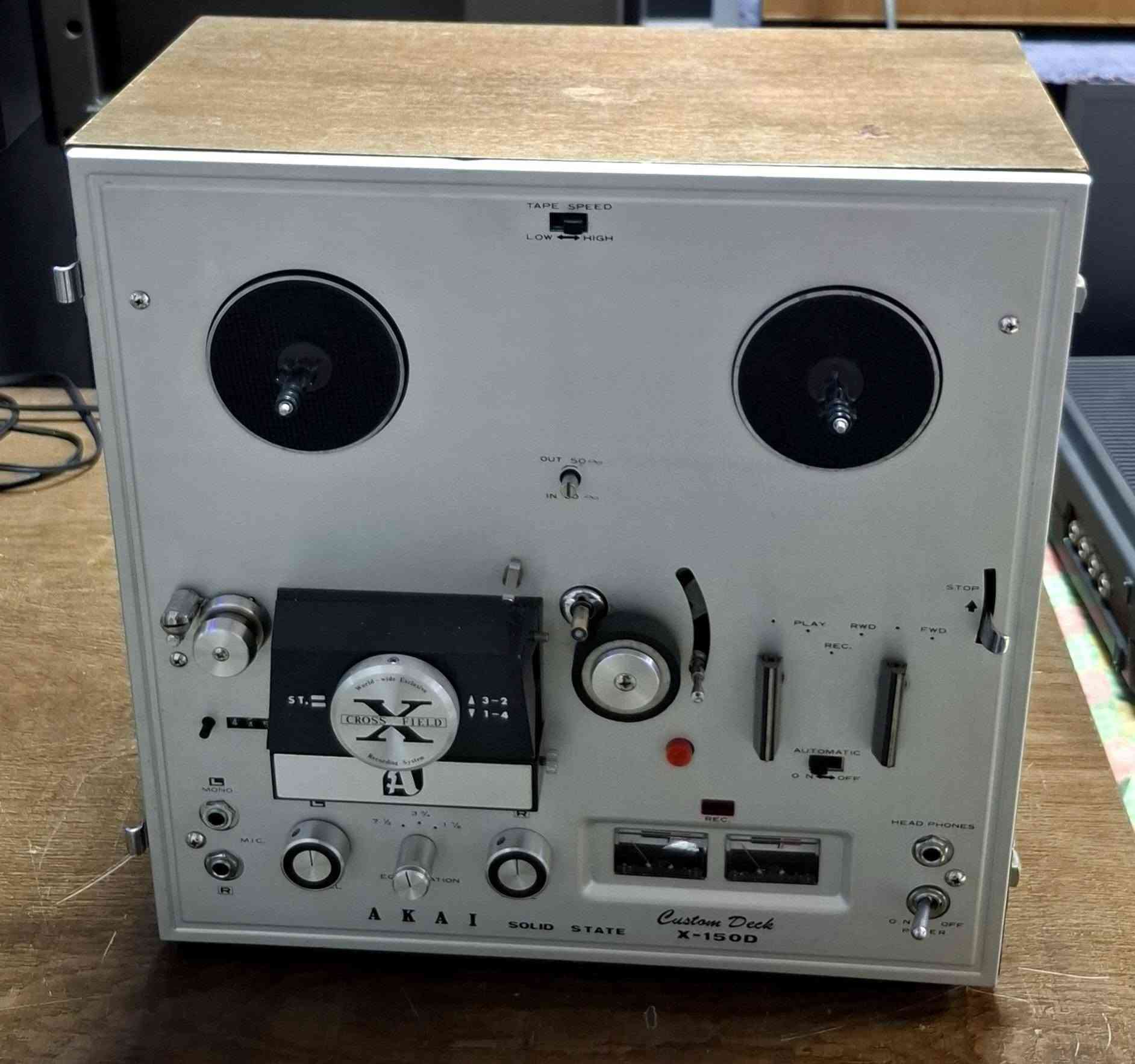 AKAI X 150 D
تیب بكرة اكای 150 دی
انج 7
سرعة  2
تراك 4 
نظیف و شغال 
مركز اربیل للصوتیات  عنوان اربیل سوق منارة
واتس اب / ***********
