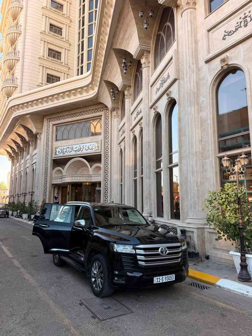 لاندكروزر 2022 ساز SAS
السيارة كفالة عامة 
ماشية 74 الف
المحرك 6 سلندر
مواصفات ال GXR كله
ثلاث شاشات وباقي المواصفات معروفة
الهاتف : ***********
