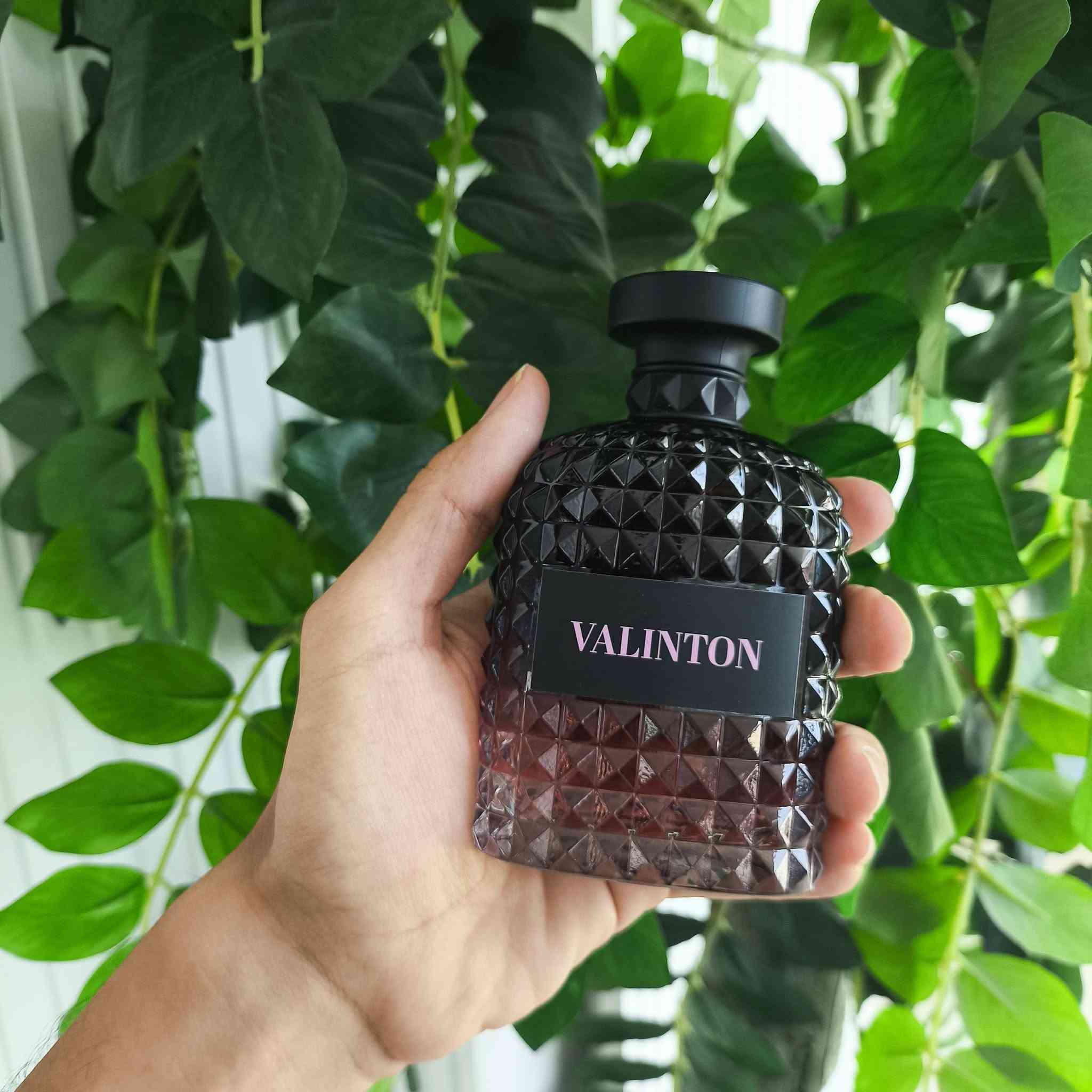 السلام  عليكم وفرنالكم عطر فلنتينو الانوثي بامتياز يحتوي على نوتات ومكس يجنن✨☺️ سعر 15 الف اخذي قطعتين والثالثة مجاناً🔥
للحجز او الاستفسار مراسلة على الرقم 
*********** واتس
توصيل لجميع انحاء كربلاء المقدسة 🌹
