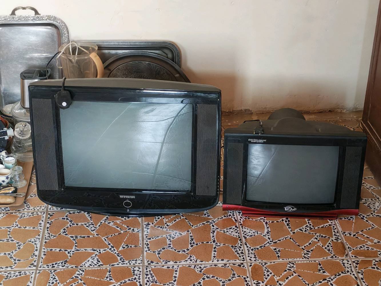 بالة • كلهن