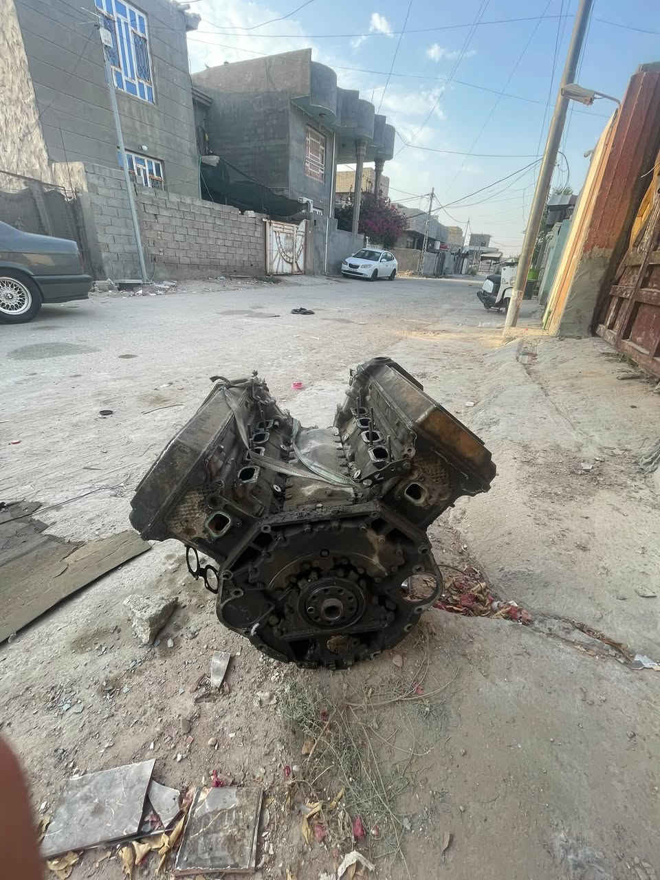 السلام عليكم للبيع مكينه٨ سلندر ٣٠طفت وحدها ادير وماتشتغل أبيعك هل موجود ب٣٥٠ مكاني بابل جبلة ***********
