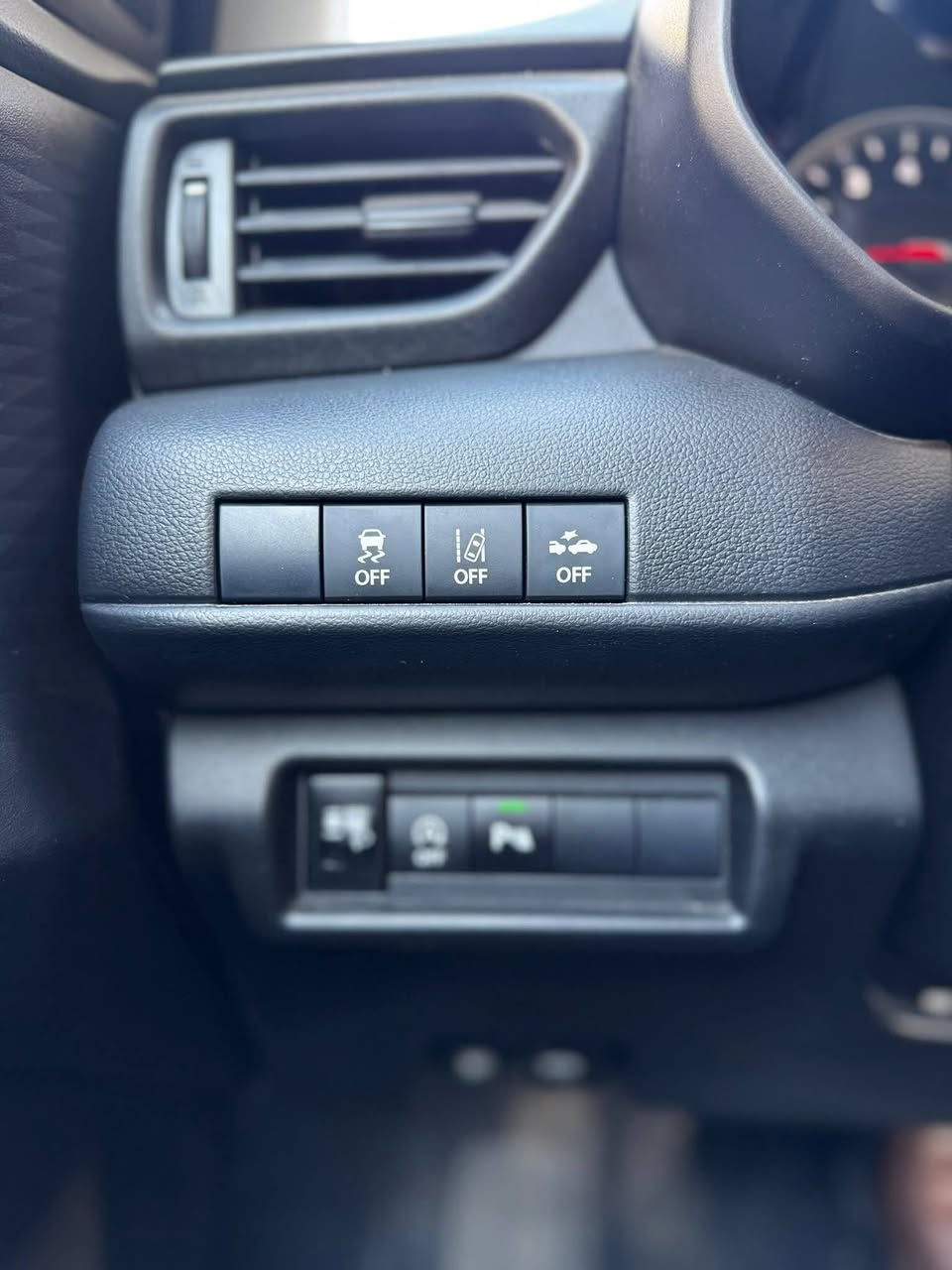 سازوكي سويفت  Suzuki Swift 🇯🇵

 وارد خليجي للبيع

2025 💡
Hybrid ⚡️

……….

بصمه + بصمه ابواب ⚙️
شاشه + كامره خلفيه 📸
كاربلاي + اندرويد اوتو 📱
تحكمات ستيرن اربع جهات 💿
قياده ذاتيه + تحديد مسار
شفتات ستيرن ✅
رادار امامي 📺
رادار خلفي 📺
رادار جانبي 📺
حساسات خلفيه❗️
لايت زينون عدسه 🌀
بروجكتر زينون عدسه 🌀
اشاير مري + مري شفط 〽️
كشاف ضباب 🔦 
تبريد بيانو 🎹 
مانع انزلاق ◀️
اوتو ستوب ➕
تكون مجهزة بـ 6 إيرباغات👁️‍🗨️

………..

ماشيه فقط ١٩ الف 🔵

  

رقم بغداد الجديد 🔺

باسمي  ومطلوبة أقساط بنظام الكفيل  يعني اسويلك وكالة 

كتلوكات الشركه بعدها بيها

السيارة خاضعه لضمان لمده 5 سنوات 

السعر ١١٧ وبيها مجال قليل
للاستفسار الاتصال على الارقام ***********
***********
