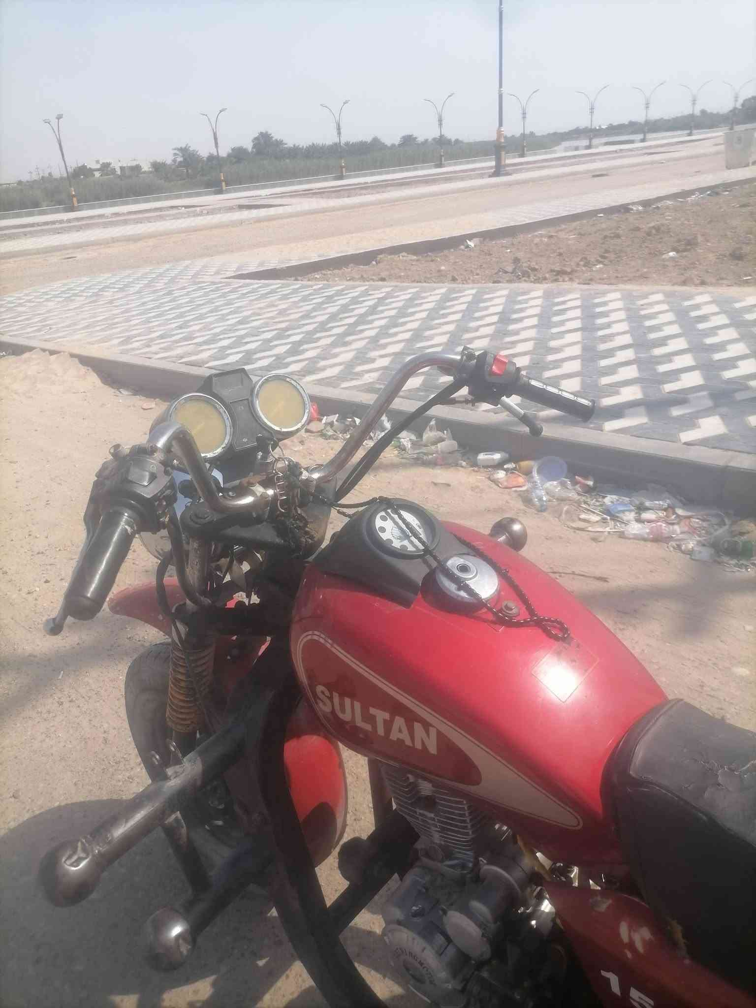 ***********
ستوته سلطانه للبيع بمليون ونص بيه مجال قليل ميسان ناحيه كميت ومستعجل على بيعته. المو شراي لا يتعبني

