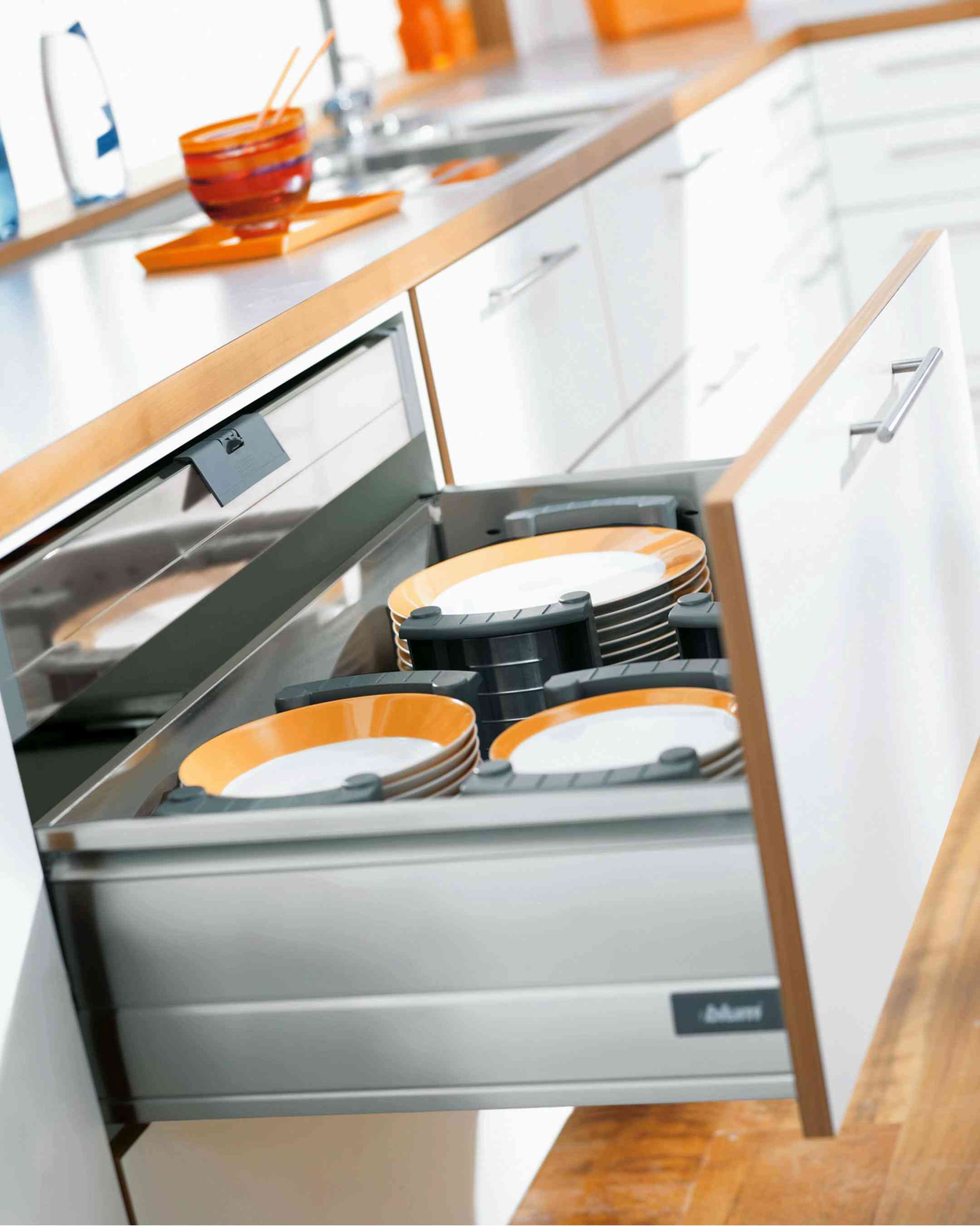 ‏✨AMBIA-LINE PLATE HOLDER✨ منظم حامل الصحون Ambia-line من Blum— حتى الأطباق تستحق مكاناً مصمماً لها🧡.. ‏‎ •تحمل ١٢ صحن • قابل للتعديل لحجم الصحن(يتراوح الحجم بين 18.6 و 32.2 سم) •قابلية الفتح و الغلق • سهل الحمل• مصنوع من النايلون عالي الجودة مع الفولاذ المقاوم للصدأ• ‏‎صنع في النمسا 🇦🇹  ✨AMBIA-LINE PLATE HOLDER✨ AMBIA-LINE Plate Holder by BLUM — even your plates deserve a place designed just for them. 🧡 • Carry up to 12 plates• Adjustable to plate size (measuring between 18.6 and 32.2 cm) • Able to open and close and easy to carry •  Made from high-quality nylon combined with stainless steel• Made in Austria 🇦🇹  ‏‎‏‎🔵الوكيل الحصري لشركة BLUM في العراق ‏‎‏‎ضمان مدى الحياة💯 ‏‎‏‎شركة قمة التالين للتجارة العامة ‏‎‏‎‏‎📍الفرع الرئيسي: بغداد - كرادة خارج - ساحة عبدالقادر  الجزائري 📲*********** ‏‎‏‎‏‎لمعرفة الاسعار والتفاصيل  يرجى  مراسلتنا  WhatsApp على ***********  ‏‎‏‎‏https://linktr.ee/taleeniq ‏‎‏‎‏‎نسعى دائما لخدمتكم! 💙 !We always strive to serve you you! ‏#BLUM #BlumIQ  #BlumIraq #BlumBaghdad  #Blumaustria  explore  AmbiaLinePlateHolder⁩⁩
