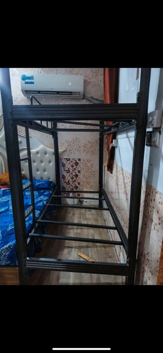 سلام عليكم جربايه طابقين للبيع نضافه 100 بلميه للستفسار ***********
