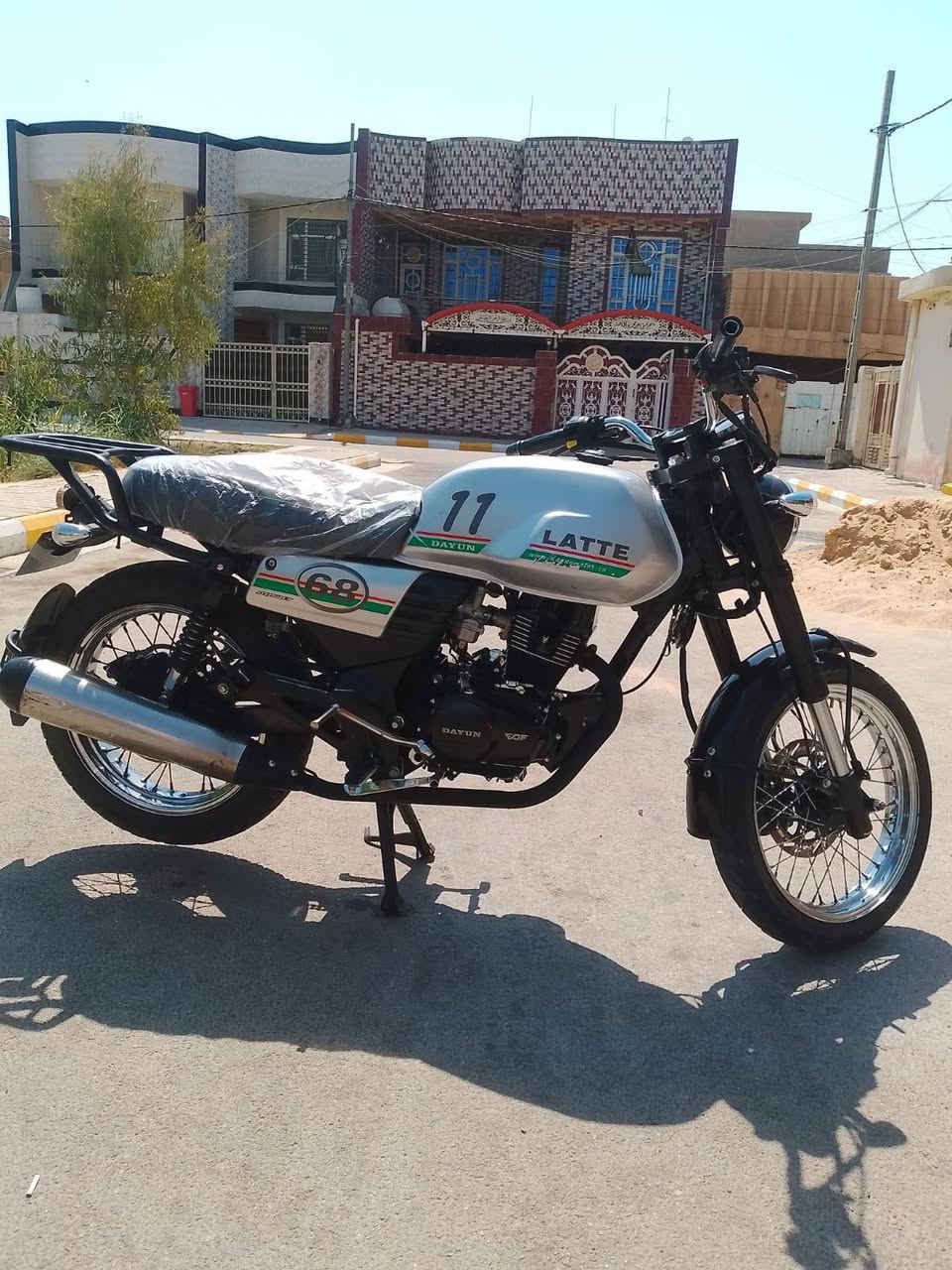 سلام عليكم ليتي موديل 20 طالعه بل 22 وبيها وصل معرض الدراجه كفاله عامه مكينه وكير كفاله شاصي كفاله كهربائيات كلها شغاله اوراق 7 اصولي شرط الترقيم سعر مليون و350 وبيها مجال مكاني كوت داموك ***********
