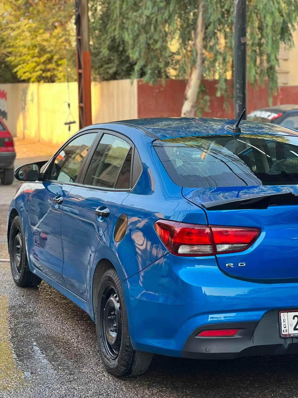 كيا ريو 2021
مكاني موصل
***********
محرك 16. دوش
ماشيا 90 
ضررها قبغ جنطة فقط موضح بلصورة
