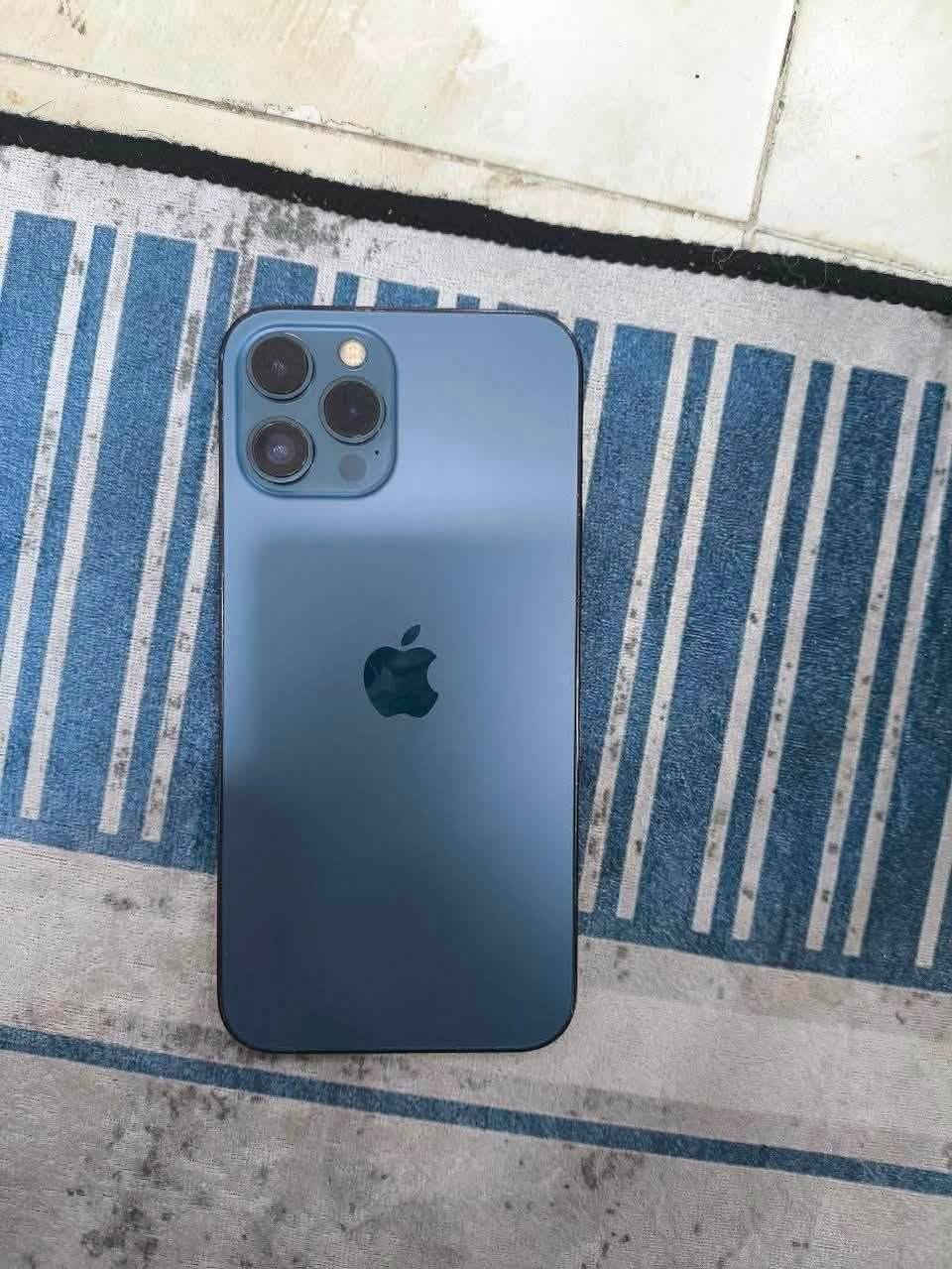 ايفون 12 برو ماكس
ذاكره 512  جهاز مكفول من كلشي  بطاريه 71  مبدل  شاشه اصليه  وفيس ايدي واكف  فقط ولباقي بلادي ومكفول 
سعر 325 وبي مجال مكاني دوره  
وتساب ***********
