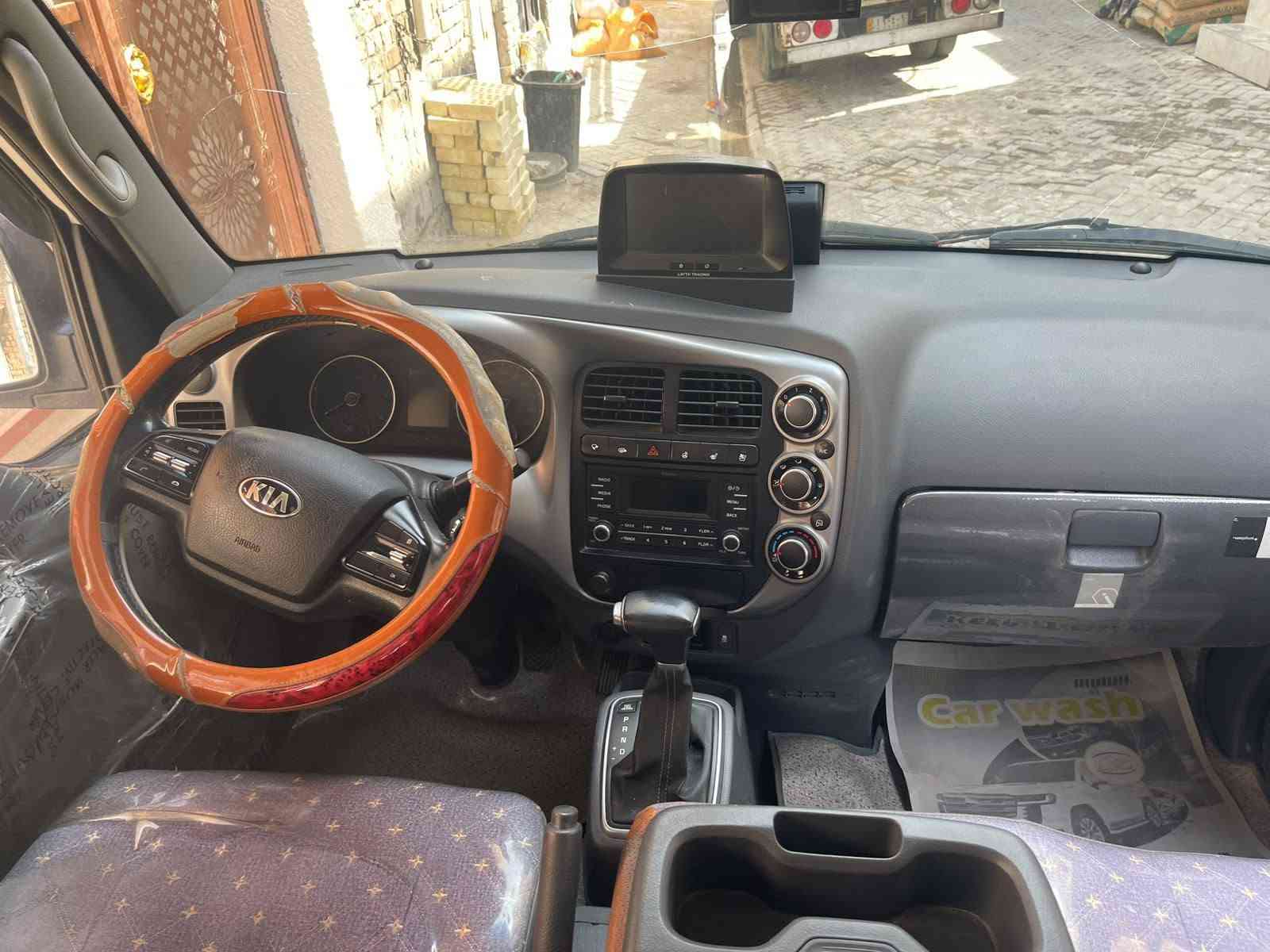 السلام عليكم ورحمه الله وبركاته كيا دبل قماره مسكر دبلو اوتوماتيك موديل 20فول مواصفات بصمه تشغيل عن بعد تخم تاير تبريد محور راديتر ثلج🥶
باتري جديد السياره كلها على وضع الشركه ستوها طبت 30الف 
السياره ستخدام شخصي مال اسواق 
كفاله عامه من كلشي مدوشمه جديد مي الراديتر بعده مال الشركه اسبير مانازل بل عافيه على ياخذها مكاني بغداد مدينة الصدر السعر 185بيها مجال بدون مراوس 
ملاحظه اني مكلف بل نشر رقم صاحبها 
‏‪***********‬‏
