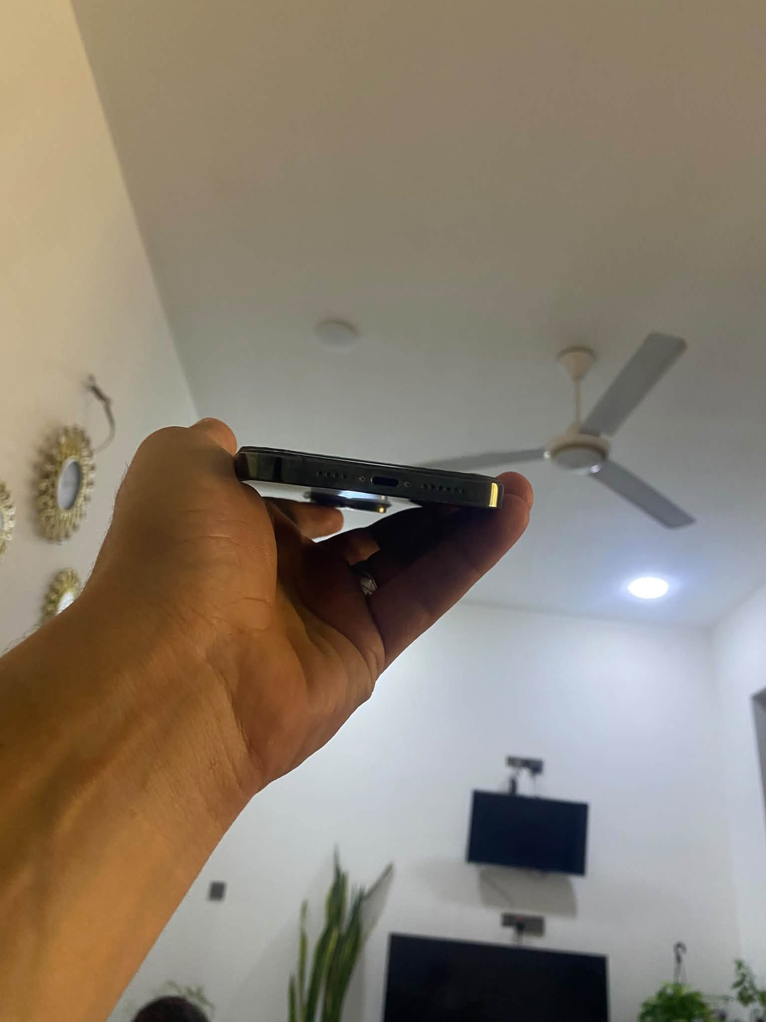 آيفون ١٣ برو ماكس • ١٢٨ • بطارية ٩٦