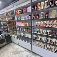 ٩ فاترينات للبيع للاستفسار   ‭+٩٦٤ ٧٧٣ ٥٤٠ ٤٦٦١‬