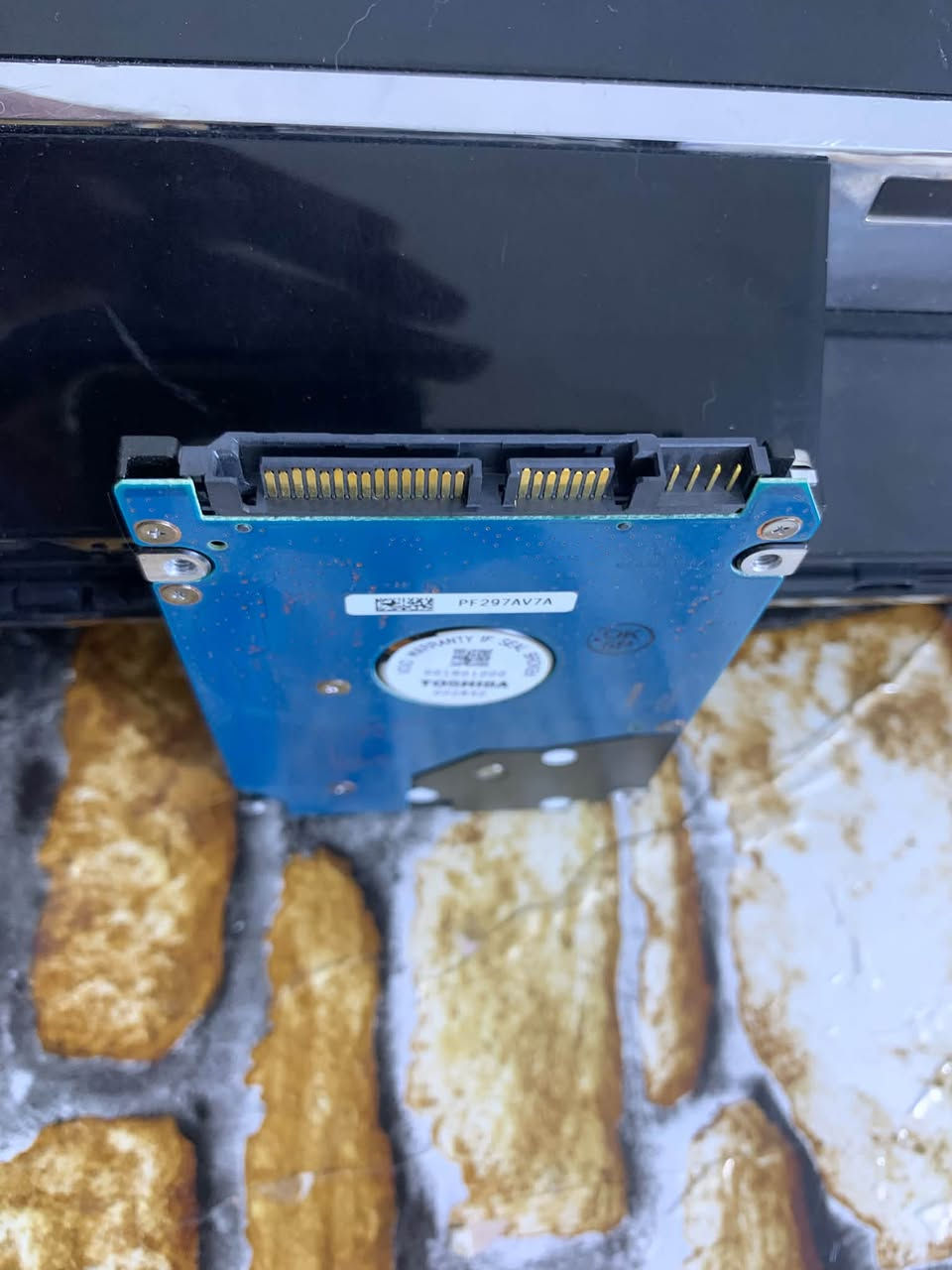 سلام عليكم
HDD 250 

سعره ١٥ 
شرط الفحص 
مكاني ذي قار
للتواصل واتساب 

***********
يتوفر توصيل
