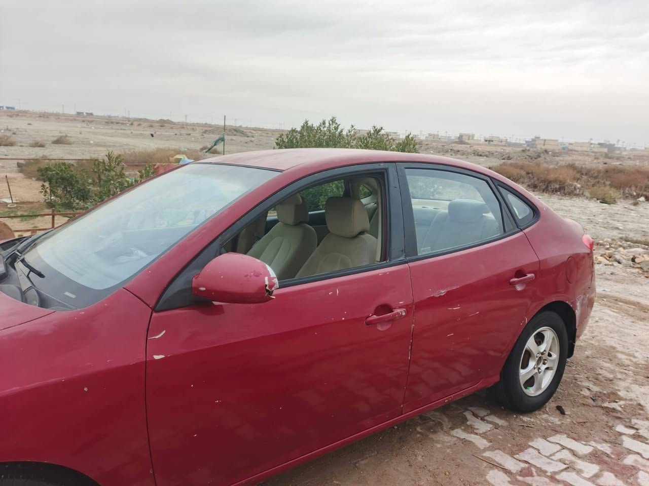 يالله السلام عليكم شباب النترا موديل ٧ أمريكي مكينه الفين 
جاهزه من كلشي تخم تاير تبريد تدفئه السياره عوزها صبغ بس ماابيها اي ضربه رقم واسط بسمي تحويل ثاني يوم 
مكاني الكوت 
للإستفسار اكثر 
***********
السعر ٧٧ وبيها مجال
