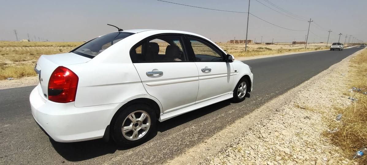 اكسنت دبدوب
 موديل 11
 بيها نص باب صبخ مع بارد باب  سائق
  الصدر والطارات والباتر جديد
 رقم السنوية انكليزي
  السعر 80 $ 
***********
