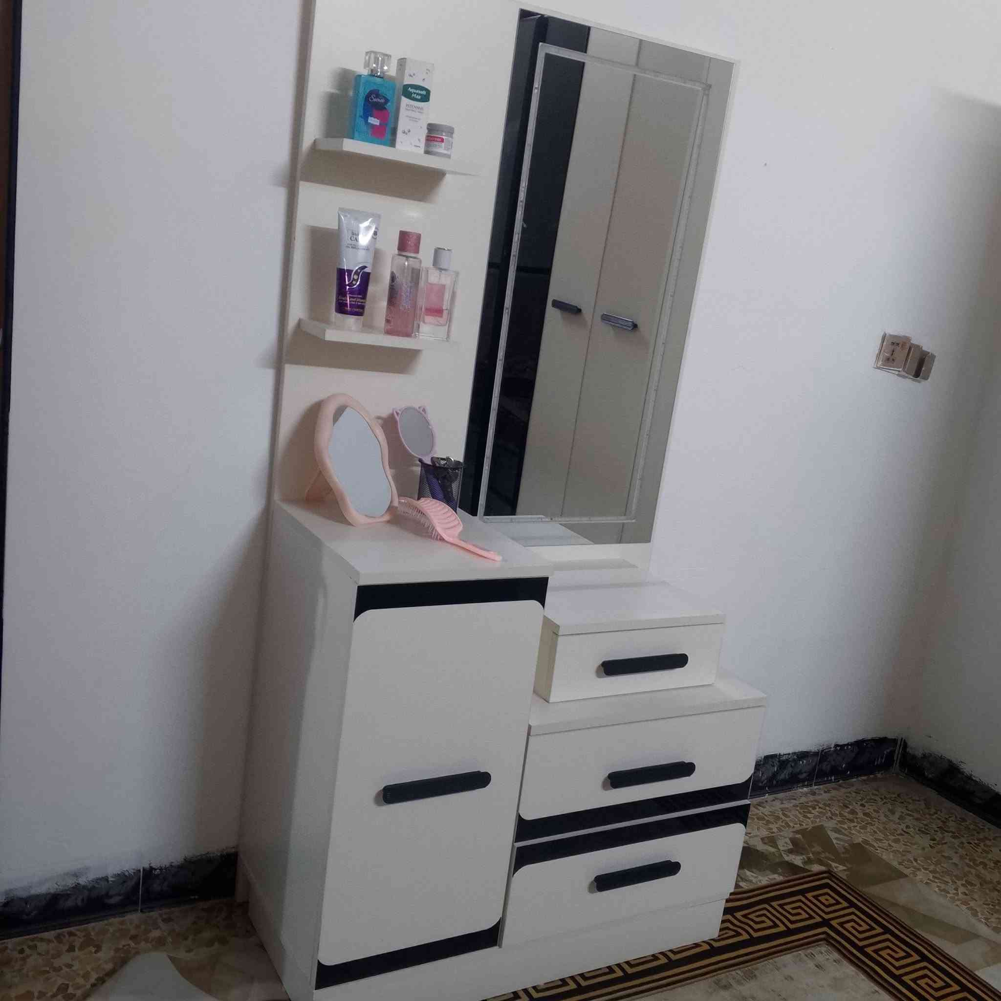 غرفة نوم • تركي • مستعمل شهر