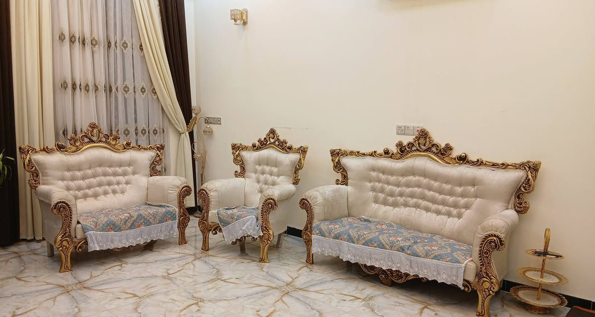 تخم ملكي زان مصري للبيع
الشراي يخابرني ويدلل***********
