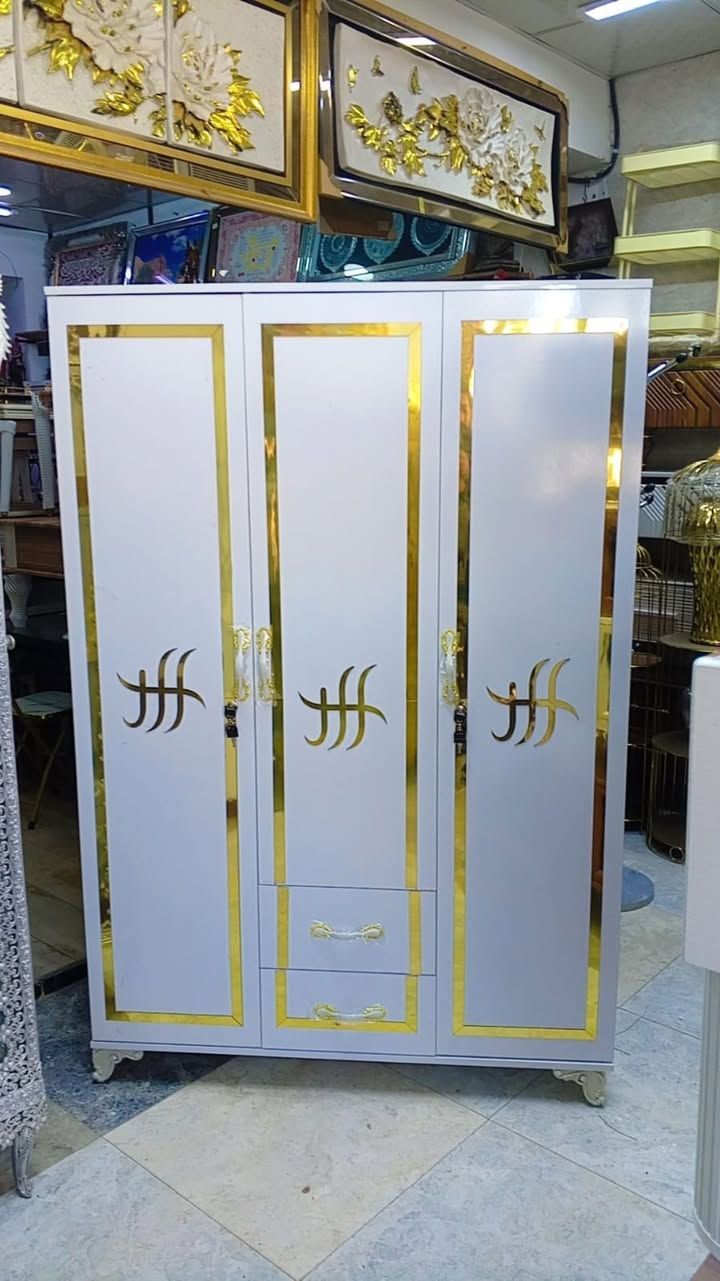 سنتر الحنين للتحفيات
كنتور ٣باب شغل درجه اولى
قياس عرض ١٢٠س ورتفاع ١٨٠س
بنسب الأسعار
الحجز ع *********** 📞📞📞📞

نص مكتوب في الصور:
- أعجبني تعليق مشاركة المزيد