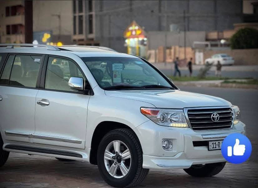 السلام عليكم 
للبيع لاندكروز  موديل ٢٠١٤  
مواصفات السيارة GXR 
محرك 6سلندر        V6 
8ايرباك  
السيارة مكفولا كفاله عامه 
السيارة كير محرك صدر  كلها شركه 
تخم تاير جديد  
السيارة مابيها نقص ماتصرف عليها دينار 
فقط تشغل وتمشي 
مكان السيارة صلاح الدين تكريت 
السعر مناسب 
للاستفسار اكثر اتصل 
***********
