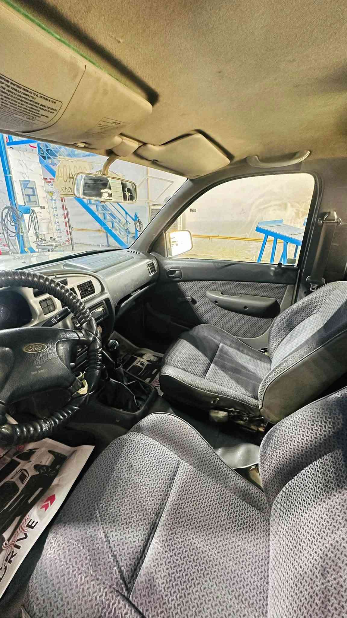 السلام عليكم 
للبيع فورد رنجر 
محرك كاز 
4x4
موديل 2004 
سياره مال مزادات الداخلية
السعر 45 ورقه و بيها مجال 
متواجده في الأنبار عامرية الفلوجة 
للاستفسار 
***********
