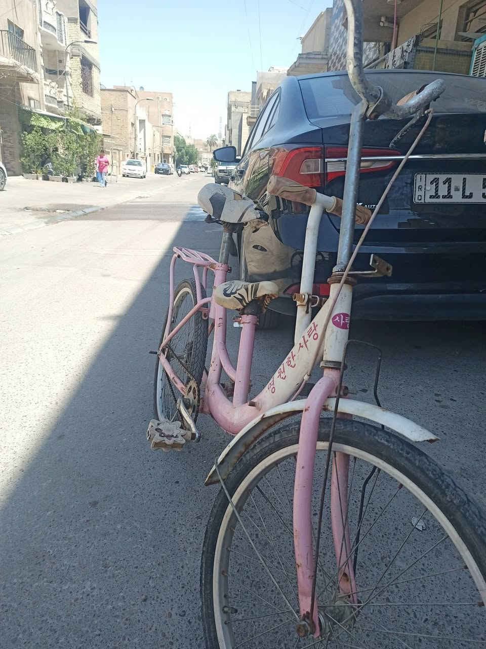 دراجة بالة كورية تكسي بناتية قياس 22 شكل مختلف تحتوي مقعد اطفال ثابت في الهيكل هيكل جدا قوي سيباية عظم الدراجة شكلها نسائي حتا الدواسات على شكل ورد شغالة كاملة على الفحص سعرها 65 الف مكاني الاعظمية رقم الواتساب ***********
