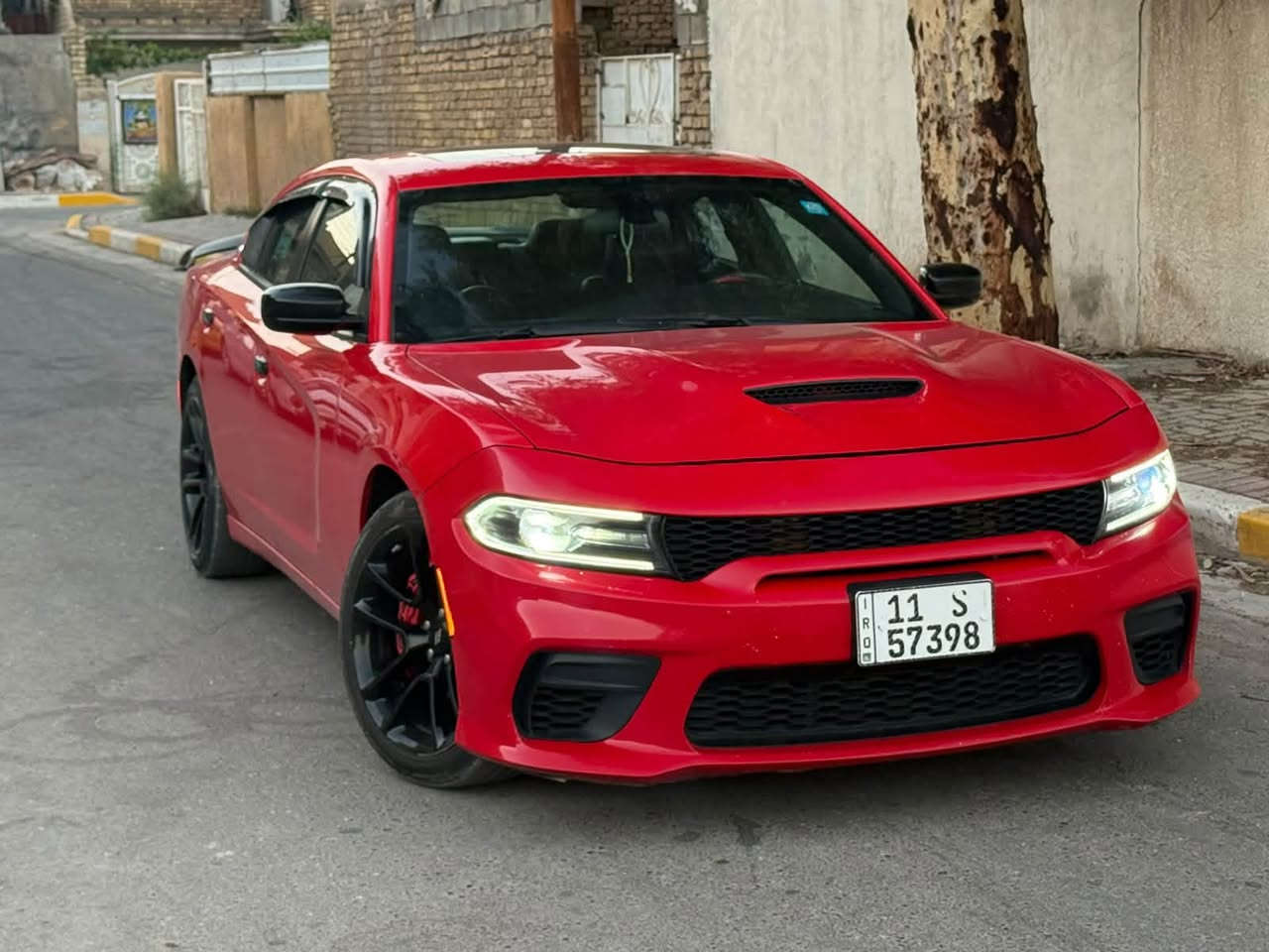 السلام عليكم
للبيع جارجر 
السعر 172 بيها مجال
موديل 2022 Sxt بلاس
حادثها بنيد وجاملغ وباب السايق مبدل بلادي صبغ 
واصل للغد وشاصي
 مابيها اي نقص
 اصل هزه وسنويه ب اسمي 
المواصفات :
شاشه كبيره 
كشنات حضن 
تبريد قطعتين
تدفئه كشنات + هيتر مرايه 
مواصفاتها sxtمعروفه 
منظومه لايت زينون
مكاني بغداد التواصل. ***********
