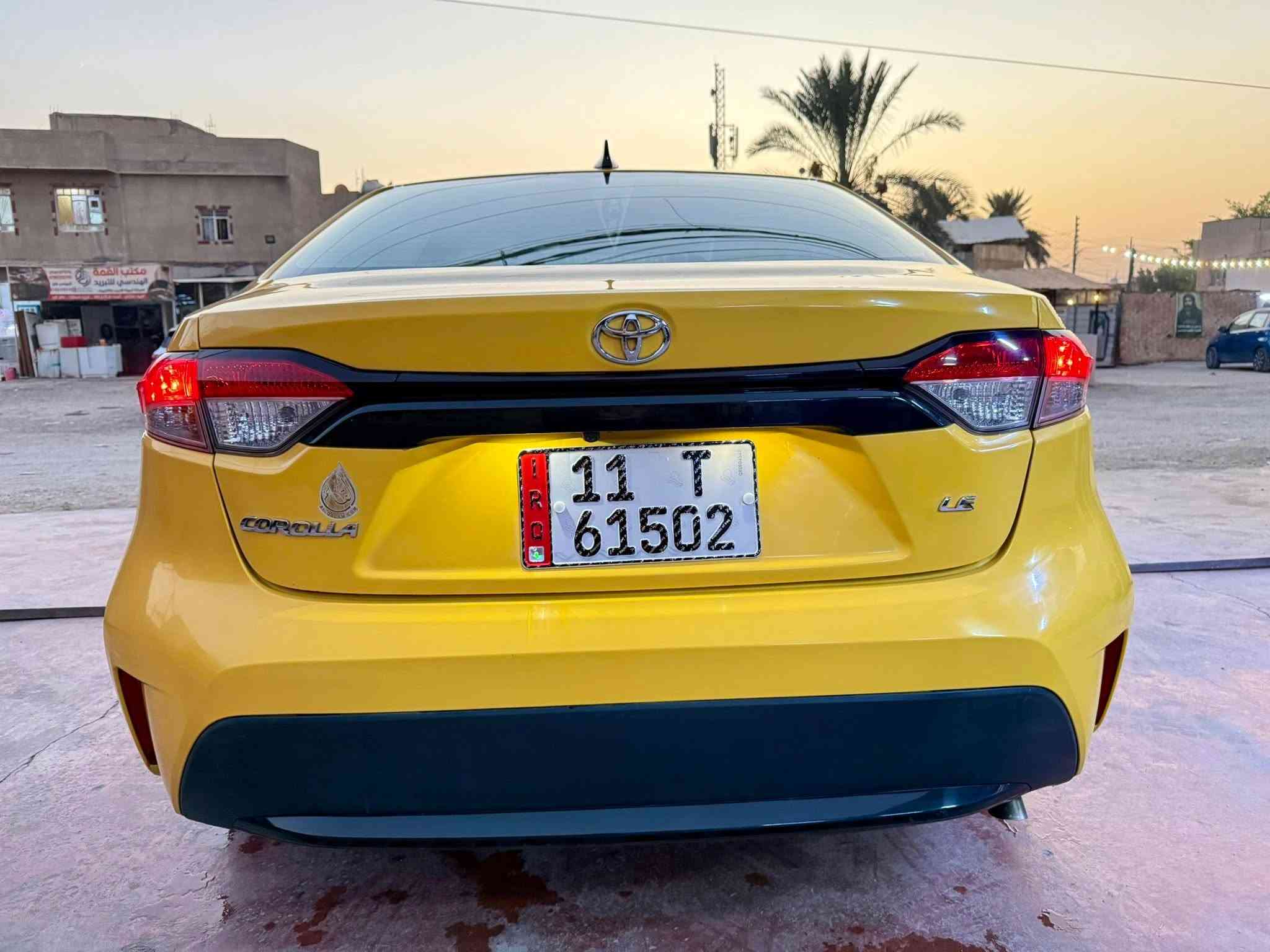 السلام عليكم كورلا 21 وارد امريكي محرك 1800 المرغوب Le حادثها موضح بلصور سياره جاهزه للاخير ماتصرف عليها كلشي ماشيه 82 فقط  مواصفات معروفه تحكمات وشاشه وكامره سايد بريك بصمه هزه جديده ورقم جديد وبسمي تحويل ثاني يوم السعر 137 والشراي يدلل مكاني بغداد سريع حي العامل *********** وبي واتساب وخادم للطيبين .
