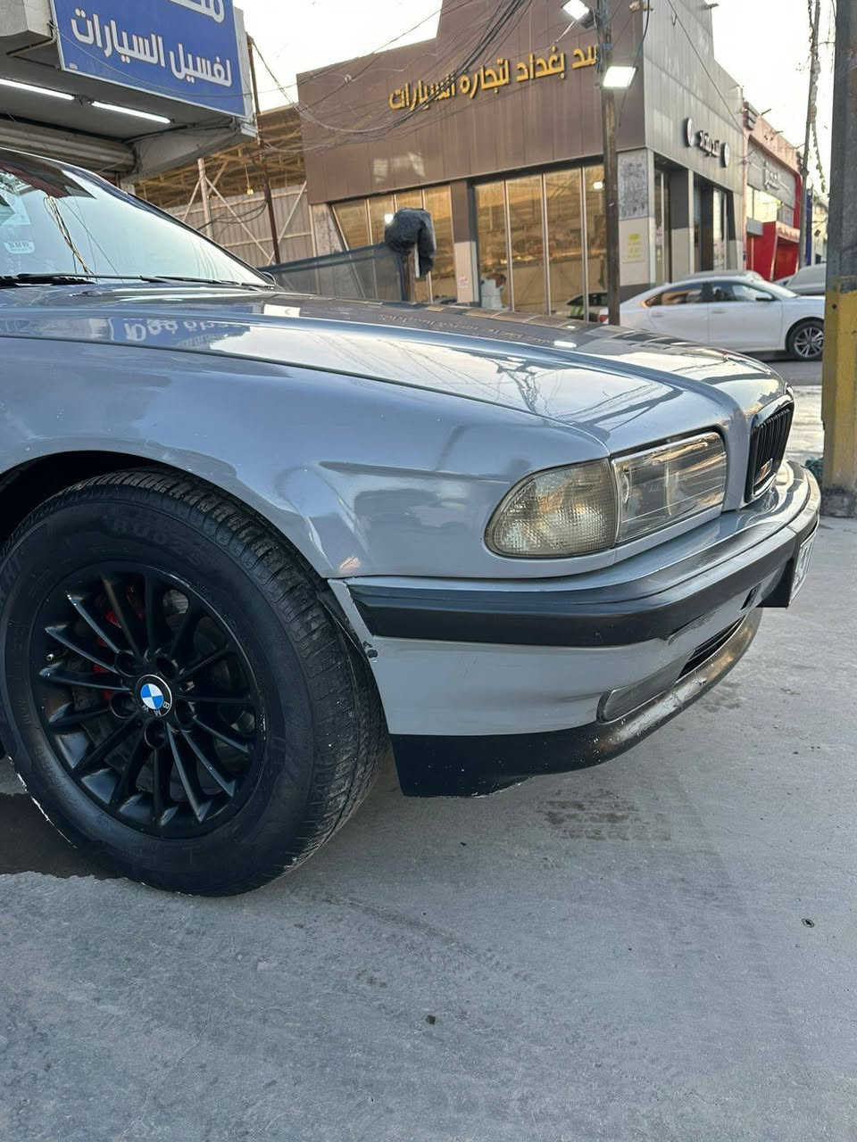 ام دبليو خفاش موديل 1994
سعر 57وبيه مجال 
730 أصل بليته وسنويه 8سلندر 3000 اختصاديه رقم بغداد سنويه وهزه جديد شرط التحويل 
فول مكينه كير  جديد صدر امامي خلفي جديد 
تبريد قطعتين ثلج كشنات كهرباء  جام كهرباء 
 سلايت روف شغال  مري كهرباء شغال 
لايت زنون  عدسات لايت كهرباء يصعد ينزل بلاد  شاشه اندرود تخم تاير جديد كهربايات
 بلاد ماكو اي  جطل كله بلاد كيجات كله شغال 
منضومه ماء جديده ادامه السياره كامله جديده 
السياره مصروف عليهه ترايك 200وين ما يعجبك 
 العنوان الكريعات شارع الوقف السني 
***********
