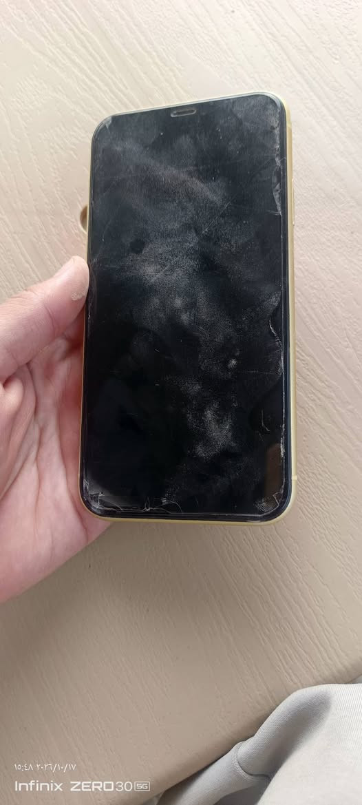 آيفون ١١ • بطارية ٧٣ • مفتوح