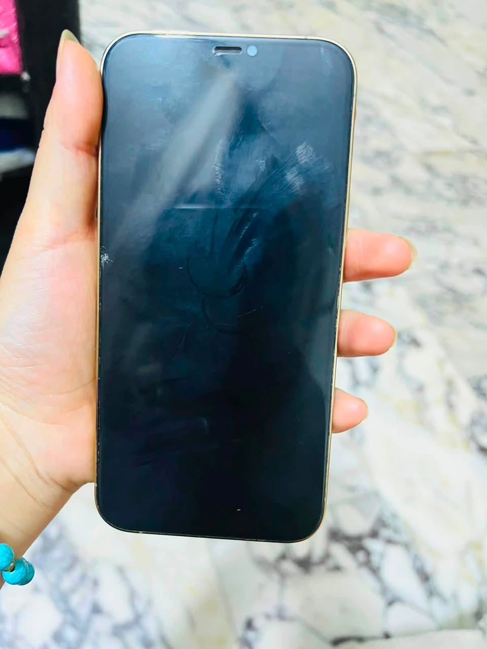 السلام عليكم
ايفون 12pro max
ذاكره 256
البطاريه 80‎%‎
الجهاز نضيف ممبدل ولا قطعه بي 
وكاله نضيف جداً 
 السعر 480الف وبي مجال 
مكاني /بغداد الجديده 
رقم /***********
الرقم بي واتس للتواصل 
للشراي فقط مو شراي لتتصل ❤️

