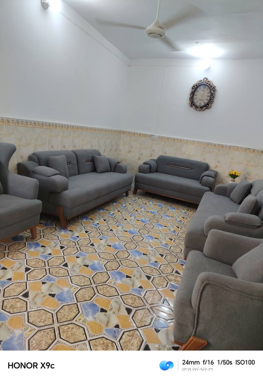 بيت للبيع في حي زليزل مساحه ٢٠٠ متكون من غرفة نوم صاله مطبخ استقبال للاستفسار الاتصال ***********

نص مكتوب في الصور:
- HONOR X9c
- 24mm f/1.75 1/791s ISO100
- ١٣:١٨ ٢٢/٠٩/٢٠٢٦
- HONOR X9c 24mm f/16 1/120s ISO100 ١٧:٣٤ ٢٢/٠٩/٢٠٢٦
- HONOR X9c 24mm f/1.75 1/100s ISO356 ۱۳:۱۹ ۱۴۴۰/۰۹/۲۰۶
- HONOR X9c 24mm f/16 1/50s ISO100 ١٣:١٩ ٢٢/٠٩/٢٠٢٦
- HONOR X9c 24mm f/16 1/50s ISO104 ۱۳:۲۰ ۱۴۰۲/۰۹/۲۰