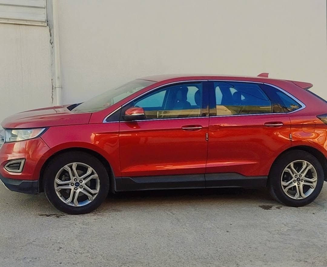 فورد ايدج 2017 Titanium 
الفئة : تيتانيوم( كامل المواصفات ما عدا السقف سلايت)
المحرك : 2.0L Ecoboost ( محرك جديد )
الضرر : صبغ بونيد و باب السكن
اللوحة و الأوراق : رقم شمالي باسمنا ، مع ورقة بنزين كركوك 
المواصفات الداخلية : جلد اسود ، شاشة كبيرة ، حالة ممتازة و جاهزة للاستخدام 
السعر المطلوب : 115 
للإستفسار الاتصال على *********** كركوك, العراق
