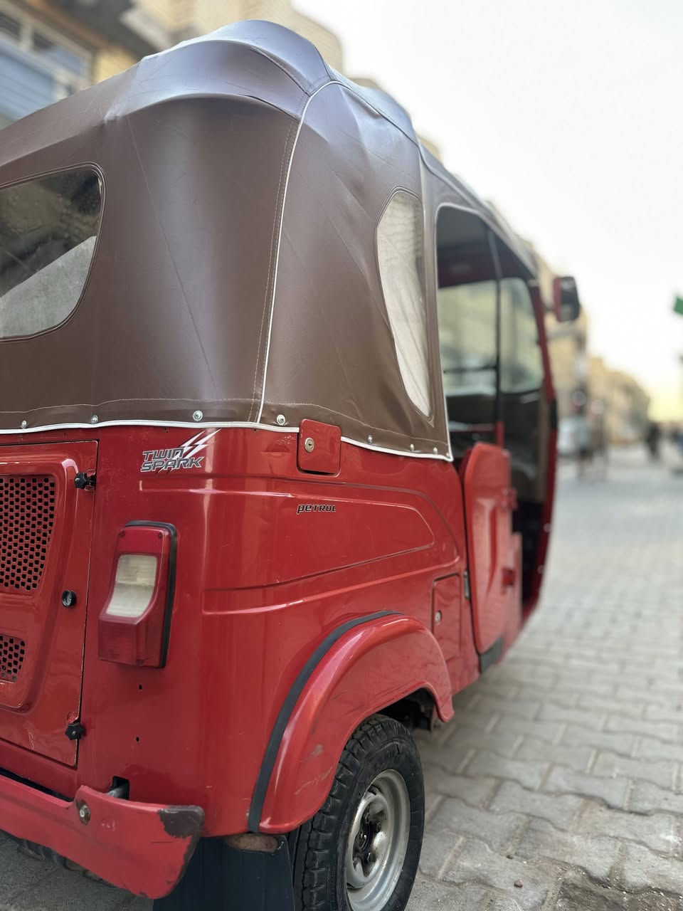بغداد شعلة الصدرين 
سلام عليكم
تكتك موديل 22 رقم وسنوية لوحات انكليزي
تجي تكلب وبيك خير وتدل المكينه مكفوله
وسعرها 9500 وبيها مجال شي قليل
*********** متوفر واتساب.

