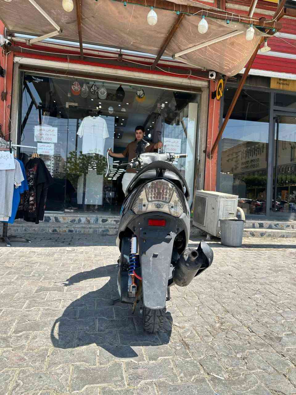 للبيع: دراجة ماكس عدلة (نظيفة)
المحرك: مفتوحة - مبدل لاستيك ولف
الويلات: ويل جديد ثقيل أصلي
الكهربائيات: شغال بالكامل، ما بيها أي نقص
الوضع العام: نكرة سلف، جاهزة من كلشي وما بيها أي نقص
السعر: 750 ألف دينار (بي مجال حق الجية)
العنوان: كربلاء
رقم التواصل (للشراي فقط): ***********
