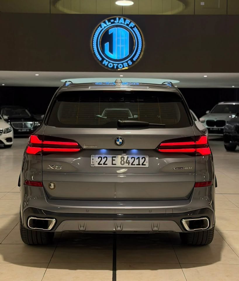 السلام عليكم  
‏Bmw x5 40i 2024  خليجي وكالة العروش
السيارة m package بلادي شركة العروش  ماشيه 40 الف كيلو
🚨بصمتين شركة وياها 
السيارة فول مواصفات (بانوراما وكشنات جلد مشمشي بلاد وتدفئة وكهرباء وميموري ورادار امامي وخلفي واوتو بارك وداتا شو وكامرات ٣٦٠ درجة وصندوك كهرباء وبصمة وشاشة جبيرة وبردات بلادي وكيجات ديجتال ومحرك ٦ سلندر توين توربو b58 ولايتات ليزر  وكير كرستال  وداخل مشمشي بلادي وبعد مواصفات هواية وكوب هولدر تدفئة وتبريد
علما السيارة x drive 
السياره رقم وفحص وهزه كله جديد
السعر : 540$ ورقة 
للأستفسار:*********** 
العنوان:السليمانية المعارض الجديده معرض (الجاف)
