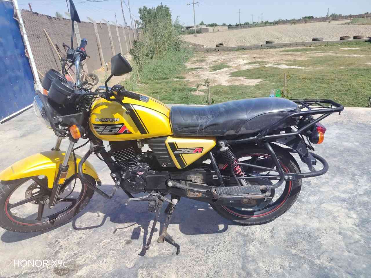 للبيع ممتواجد هذا رقم صحبهااتصال  ***********

نص مكتوب في الصور:
- HONOR X9c