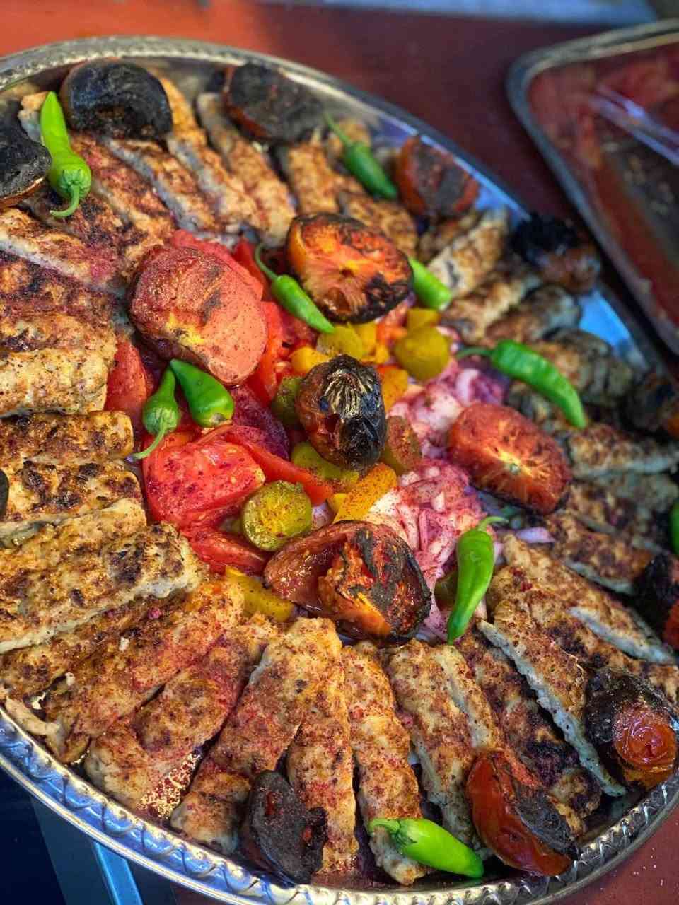السلام عليكم ورحمة الله وبركاتة 

👌نقدم لكم الافضل دائما

           🍡🍡مطعم ومشويات محمود 🍡🍡

كباب دجاج صدر شرط وزن يطلع الكيلو 20 شيش سعر الكيلو 10 الف

تكه دجاج تتبيله خاصه سعر الكيلو 15 الف وزن 

ملاحضه يوجد لدينا عجينة كباب او كبب او بركر شرط رقم واحد شتريدها ترهم عجينة رقم واحد حتى باسطرمه ترهم 
شرط صدر مع بهارات مرتبه 

نوزع حتى لى اهل المحلات يعني جملهةموجود 

اختصاص دجاج رقم واحد 

توصيل موجود داخل وخارج الشرقاط

العنوان السده قرب نزلة الزراعه زورونا تجدون ما يسركم  

الحجز مفتوح الرقم الجديد  ***********

***********
