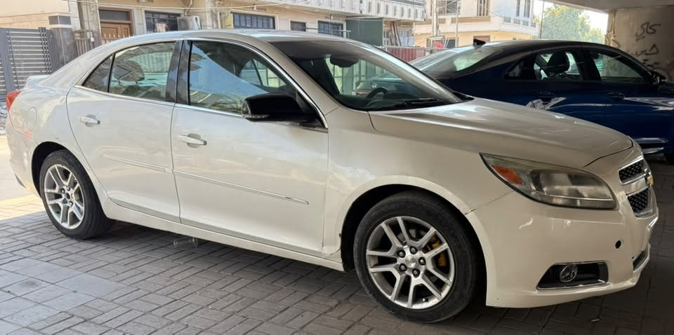ماليبو ٢٠١٤ للبيع
السياره فول مواصفات
فتحة سقف
بصمة صندوك
داخل عسلي و جوزي 
كشنات كهرباء و جلد مطعم بمخمل
اوتو ستوب
لدات داخليه بالدشبول و البوب بلادي
محرك ٢٥٠٠ تنفس طبيعي
كير ٦ نمر
ويل ١٨
بجم led
مري كهرباء و اشاير بالمري
كير مكينه كفاله 
تبريد ثلج 
حماوه ربع صيف شتى ازدحام معدل ثابته
سياره حادثها جاملغ امامي 
بلاديه لا جطلات لا اخذ لاعب بيها
هزة جديدة و رقم دولي باسمي تحويل ثاني يوم
مكاني بغداد حي تونس
***********
