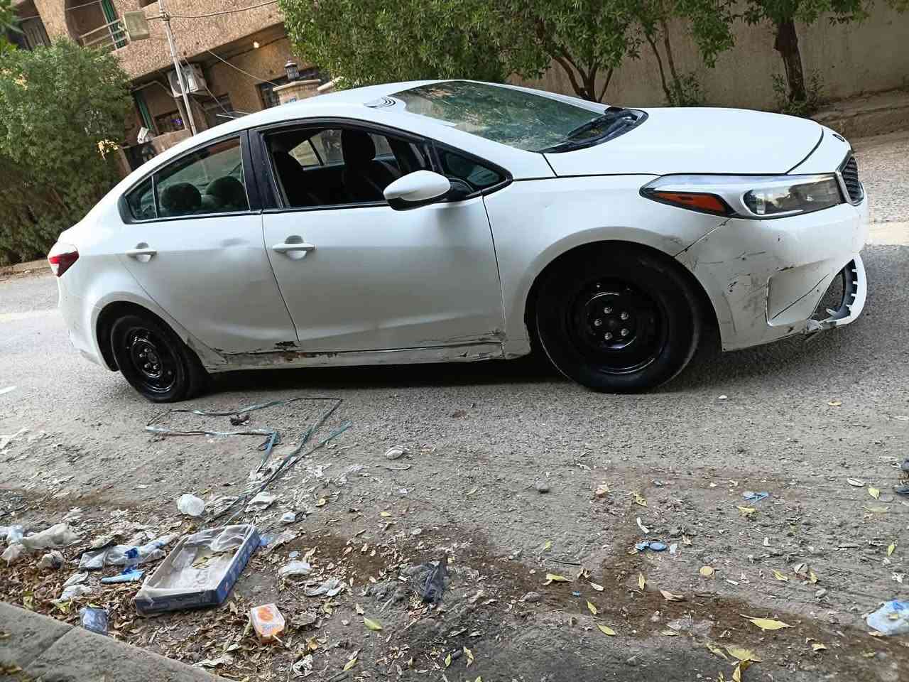 سلام عليكم للبيع كيا فورتي
رقم بغداد النكليزي 
2018 بغداد تحويل مباشر
السعر 72 وبيها مجال  
ابيع ع حادثه شغاله وتمشي واللاستفسار 
***********
