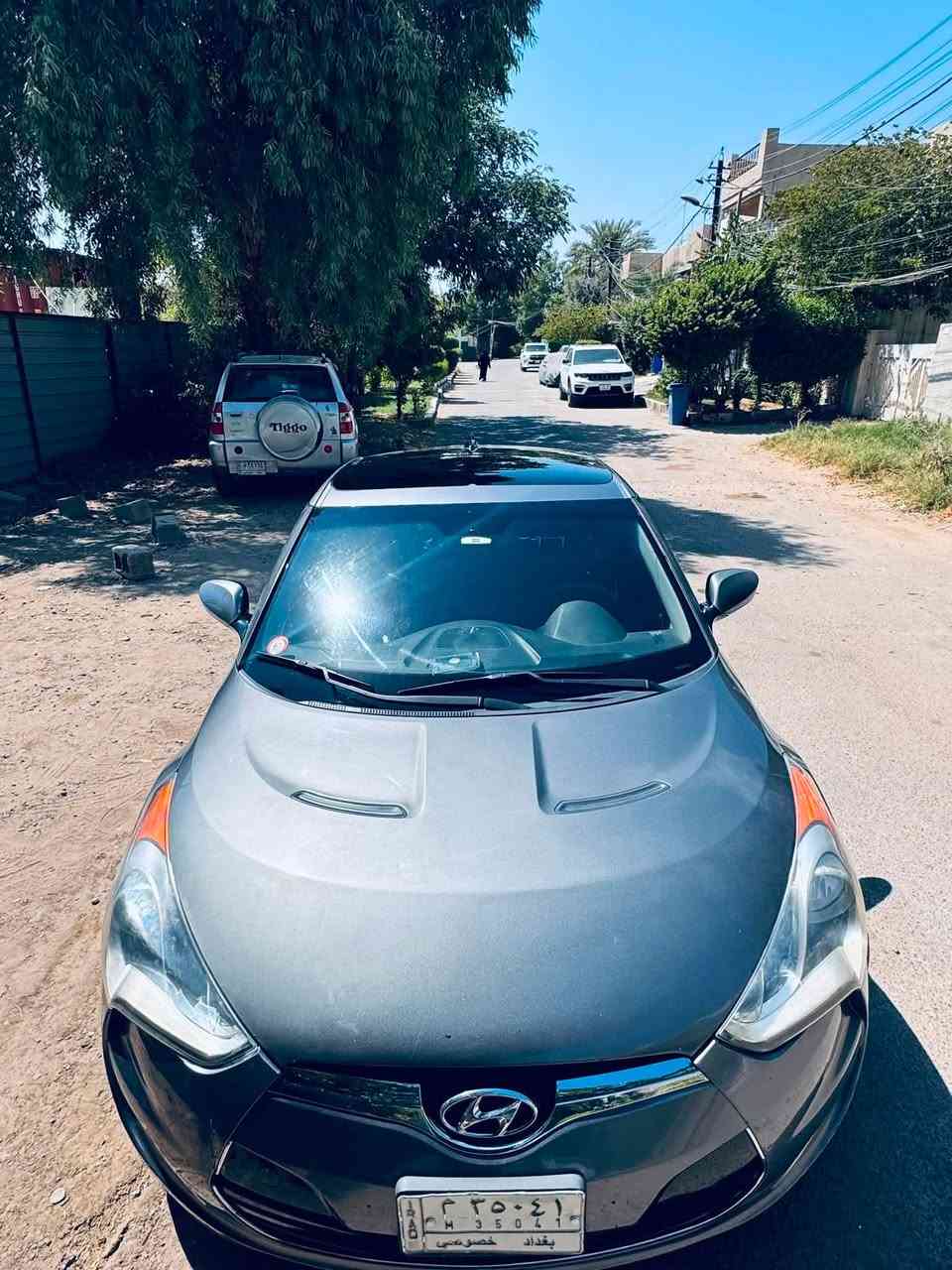 السلام عليكم

هونداي فوليستر موديل ١٣ فول مواصفات للاخير 
السيارة وارد امريكي حادثها جاملغ عكس السايق موجود بالصور
ايرباك دشبول  
ماشية 80 الف
بانوراما 
سستم سماعات
شفتات ستيرن
تبريد ثلج 
كير ومكينة كفالة 
بيها طخة بالدوسة ورصعة بالجاملغ موضحها بالصورة 
مكانها بغداد حي تونس
السعر 79 وبيه مجال للشراي
للاتصال ***********
