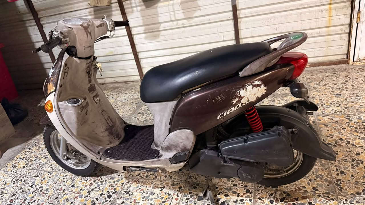السلام عليكم دراجة فلة رمبة مكينة نضيفة كلش الكفرات بلادي بس مشخط السعر 800 وبيها مجال شي بسيط 
***********
