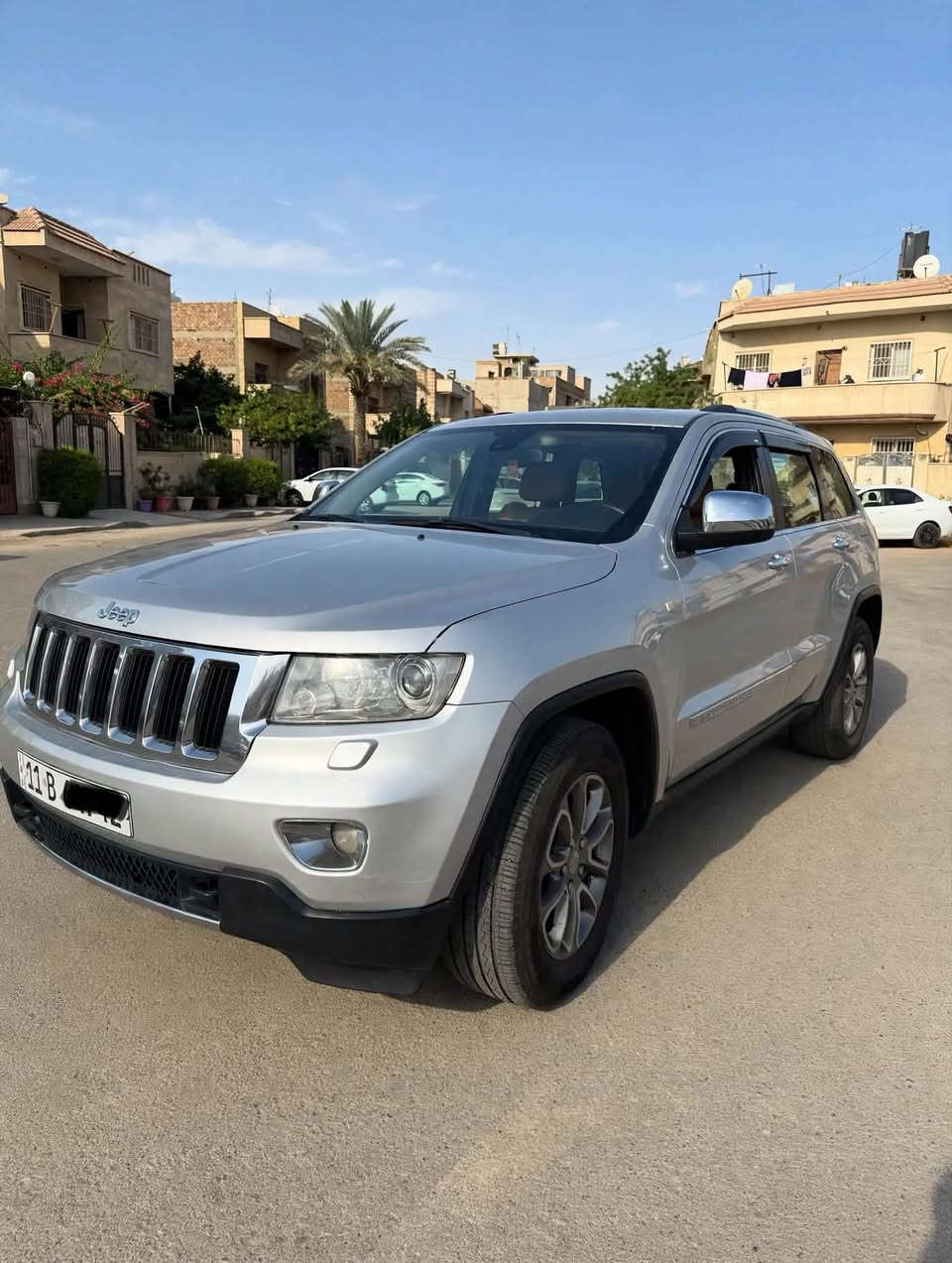جيب  2013  خليجي
السعر 142 وبيه مجال   ادامه كامله تخم تاير ترايها زيرو. مناقصه كلشي
بيها جاملغ يمنه مبدل ومصبوغ وسونر منشور ويه صور 
الرقم الجديد
فول مواصفات المتدد ١/١
بصمة 
فتحه 
حساسات خلفي 
شاشة جبيرة 
كشنات جلد وكهرباء 
4ويل ماوس
محرك 3600
وباقي المواصفات معروفة 
مكاني بغداد السبديه
رقم الهاتف ***********
