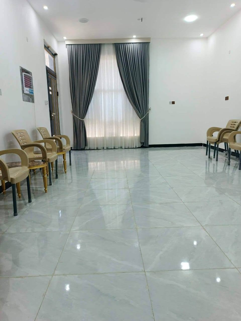 شارع حكمت • بيت • ٢٠٠م