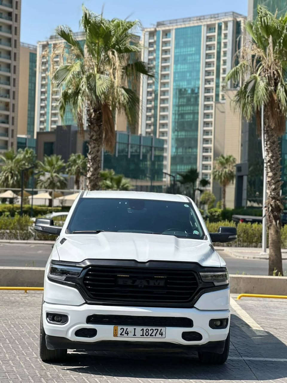 🔥 Dodge RAM 1500 موديل 2023 🔥
✅ محرك 3.6L V6 eTorque
✅ قير أوتوماتيك 8 سرعات
✅ دبل (4×4)
✅ بودي قصير – باب كبير (Crew Cab)
✅ بصمة تشغيل
✅ تشغيل عن بُعد
✅ شاشة لمس 8.4 إنش
✅ Apple CarPlay & Android Auto
✅ كاميرا خلفية
✅ مثبت سرعة
✅ حساسات خلفية
✅ جنوط ألمنيوم
✅ تحكم من المقود
✅ زجاج ومرايا كهربائية

حالة السيارة:
🔹 بدون إيرباكات
🔹 حافة بونيد
🔹 جاملغ
🔹 باب واحد صبغ

💰 السعر: 280 ورقة وبيه مجال وين من يعجبك افحص 
اتصال. ***********
واتساب. ***********
