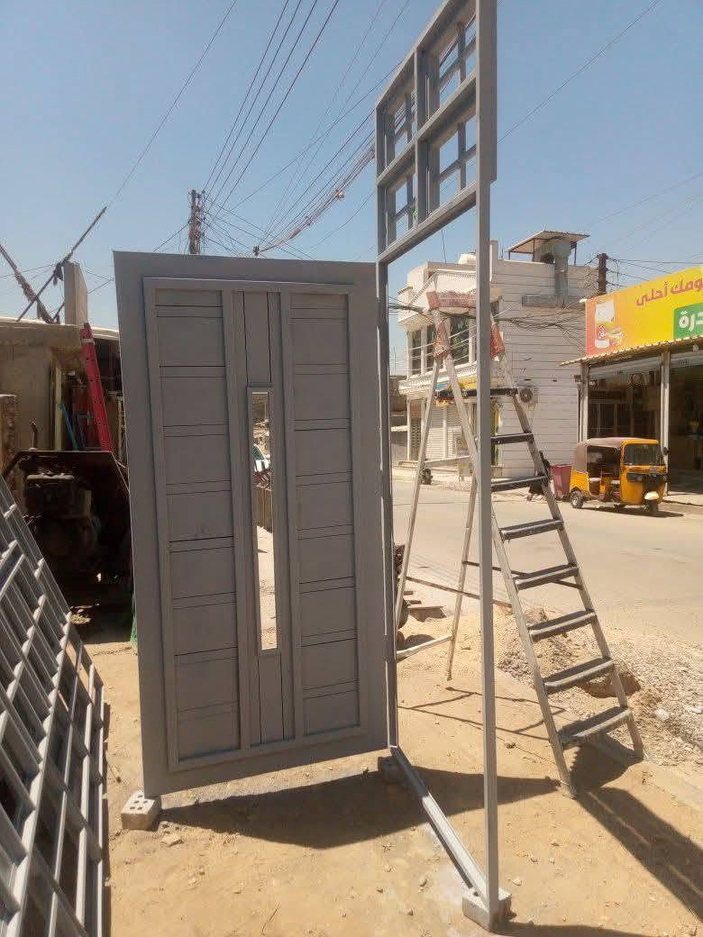 السلام عليكم
 حدادة بركة الزهراء (ع)
ابواب شبابيك محجرات مسقفات وجهات فنادق 
جميع انواع اعمال الحديد درجه اولا درجه ثانيه حسب الطلب العنوان حرفين الكوفه مقابل معمل ثلج مسلم ابن عقيل (ع)رقم ***********،،،،،*********** موجود واتساب
