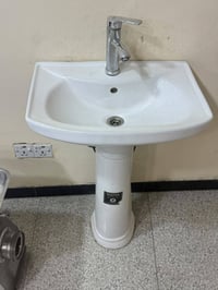 غراض مطعم للبيع نضافه 90% مكاني بغداد للاستفسار اكثر 07811133832 متوفر...