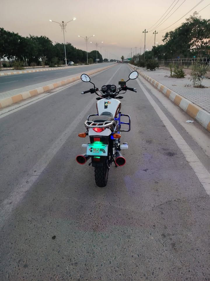 للبيع امزت ناصي موديل ٢٢ شهر التاسع مكفول كفاله عامه السعر ١٦٥٠ وبيه مجال رقم الهاتف ***********
